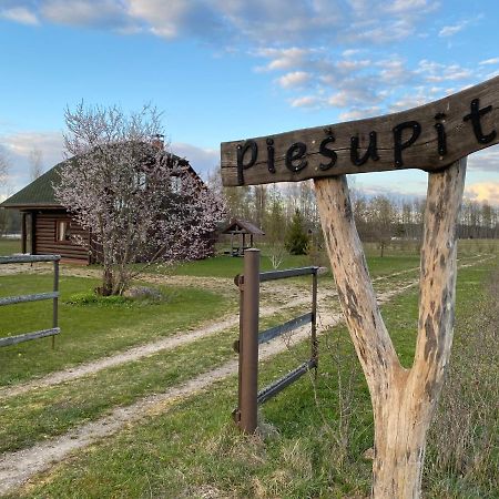 Вилла Piesupite Staburags Экстерьер фото